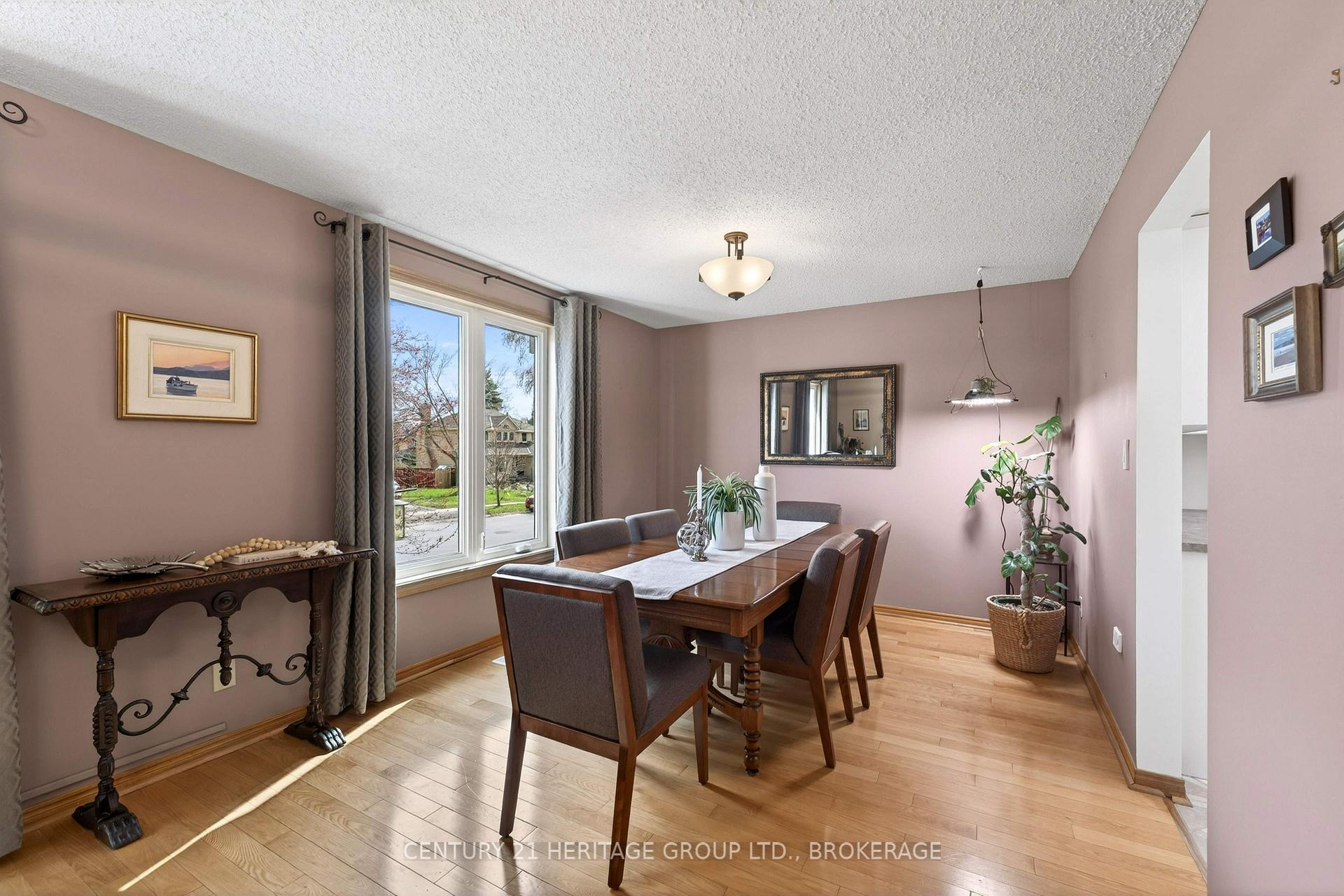 Photo 17 of 23 Old Oak Road, Kingston, Central City West — HOMEH