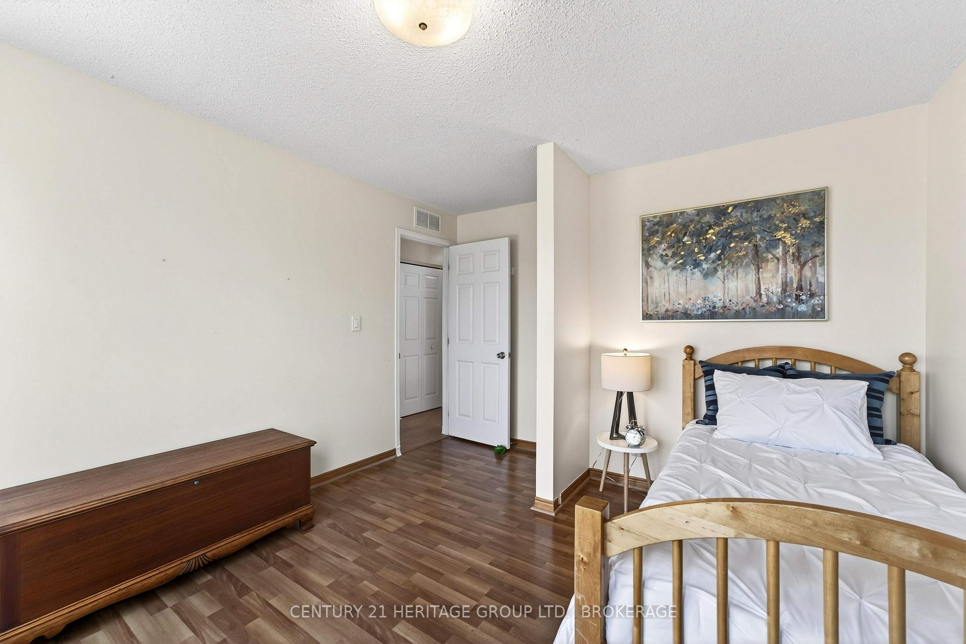 Photo 29 of 23 Old Oak Road, Kingston, Central City West — HOMEH