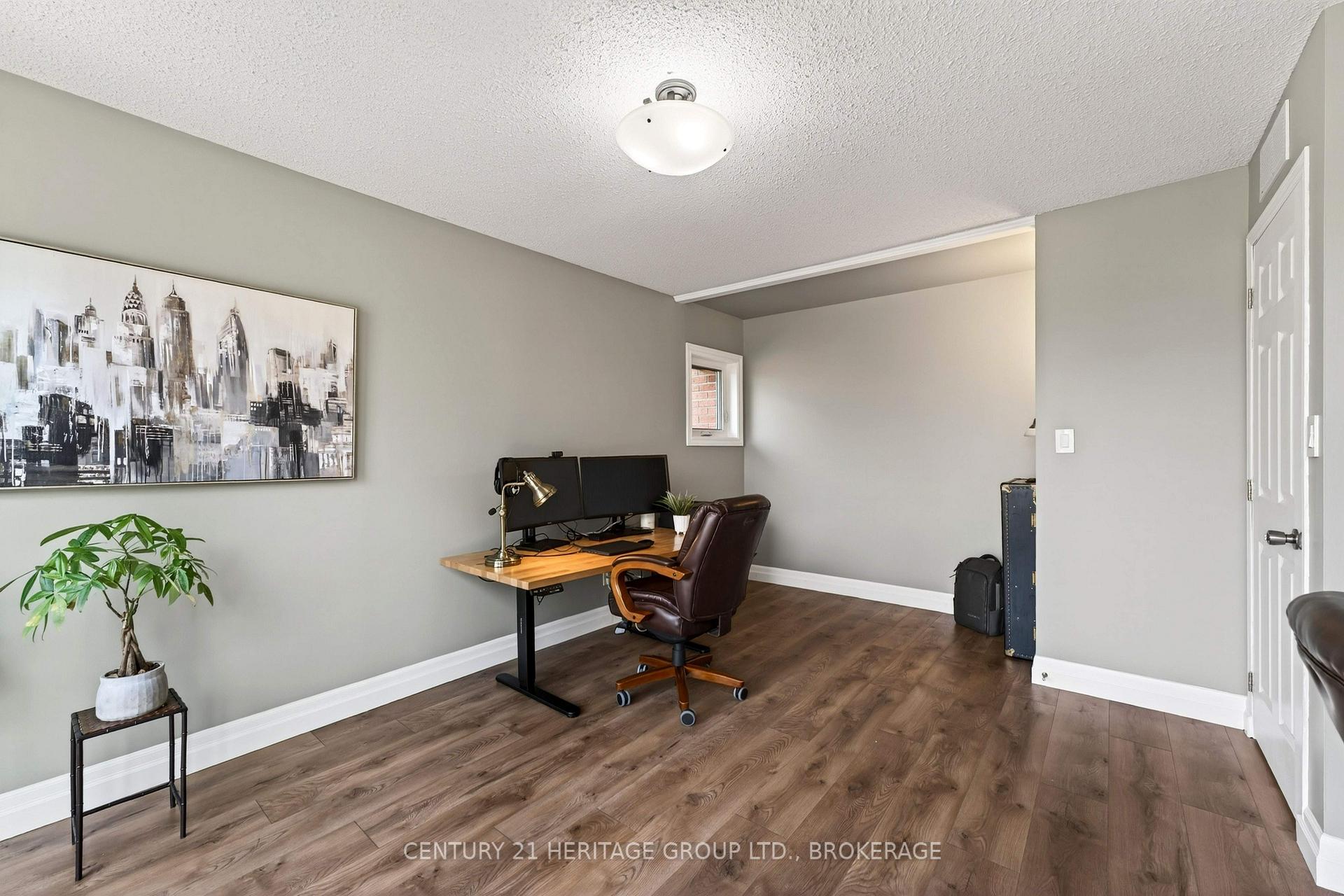 Photo 32 of 23 Old Oak Road, Kingston, Central City West — HOMEH