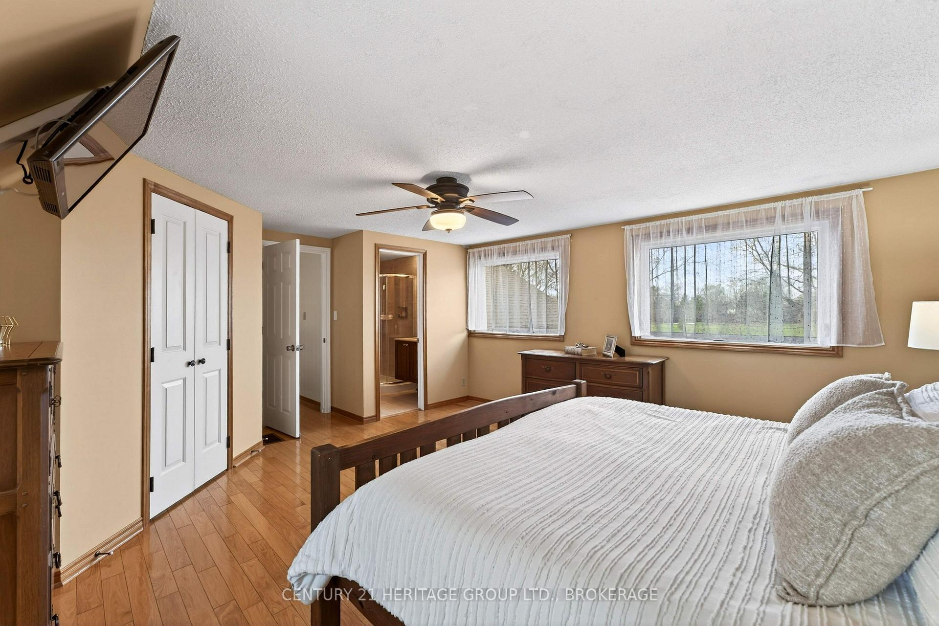 Photo 37 of 23 Old Oak Road, Kingston, Central City West — HOMEH