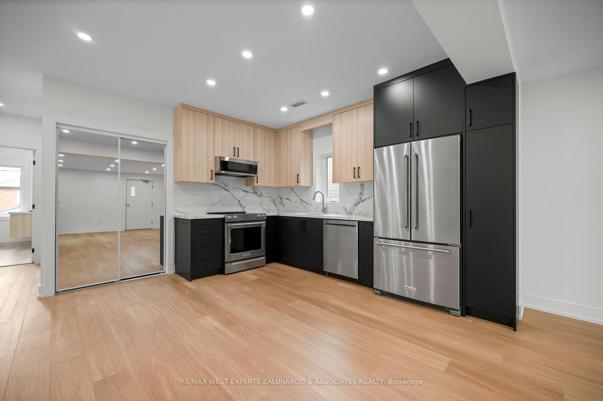 Front of Unit 3, 412 Glenholme Avenue