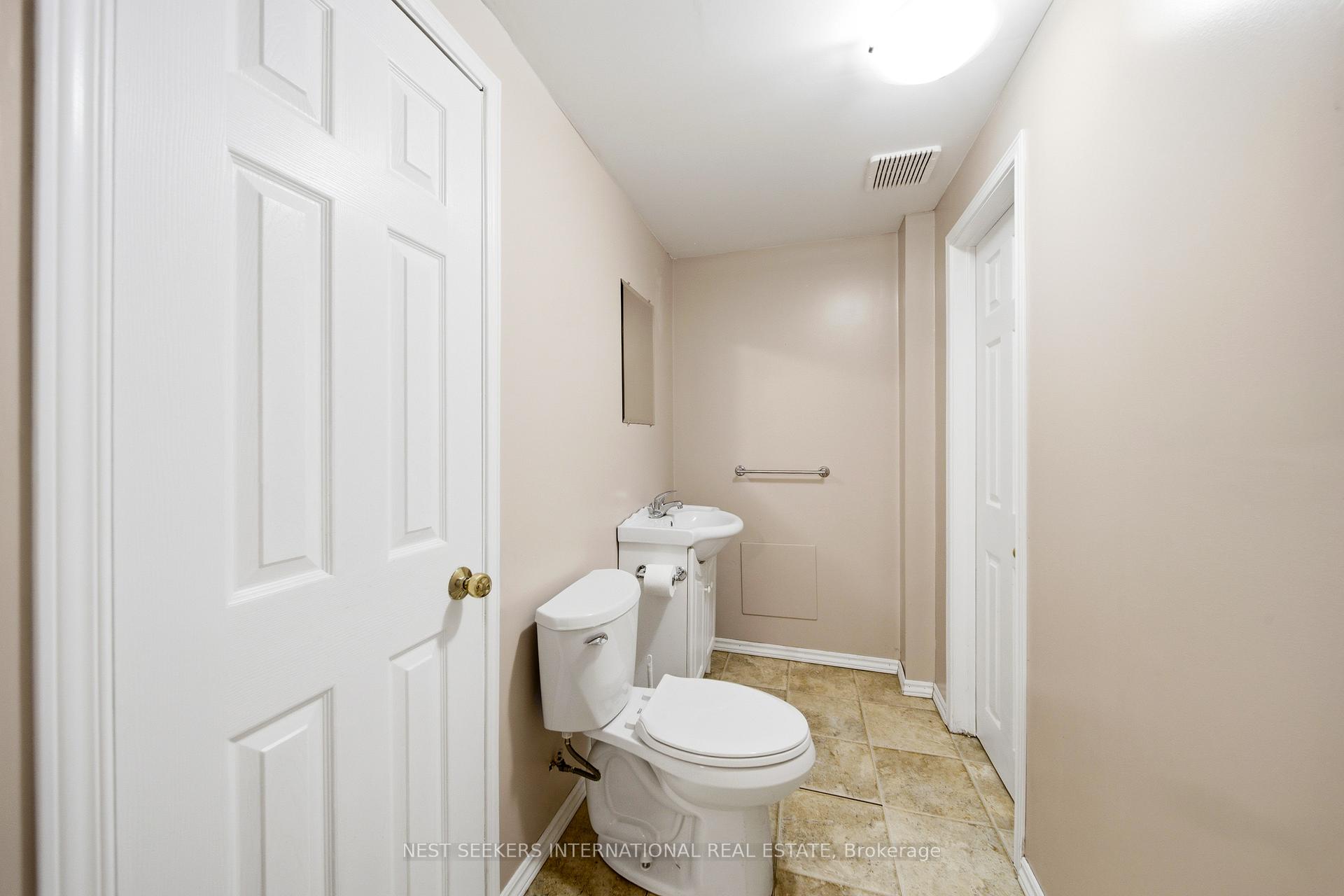 Photo 17 of 27 Athabaska Road, Barrie, Holly — HOMEH
