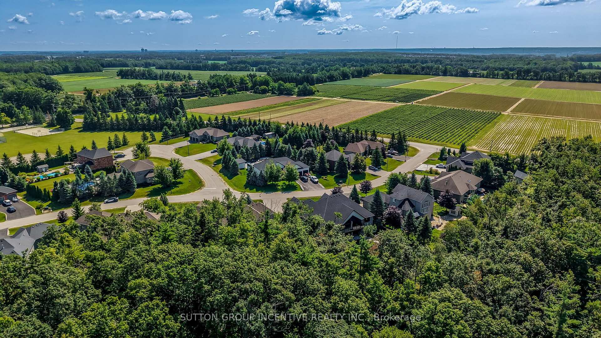 Photo 2 of 18 Lloyd Cook Drive W, Springwater, Snow Valley — HOMEH