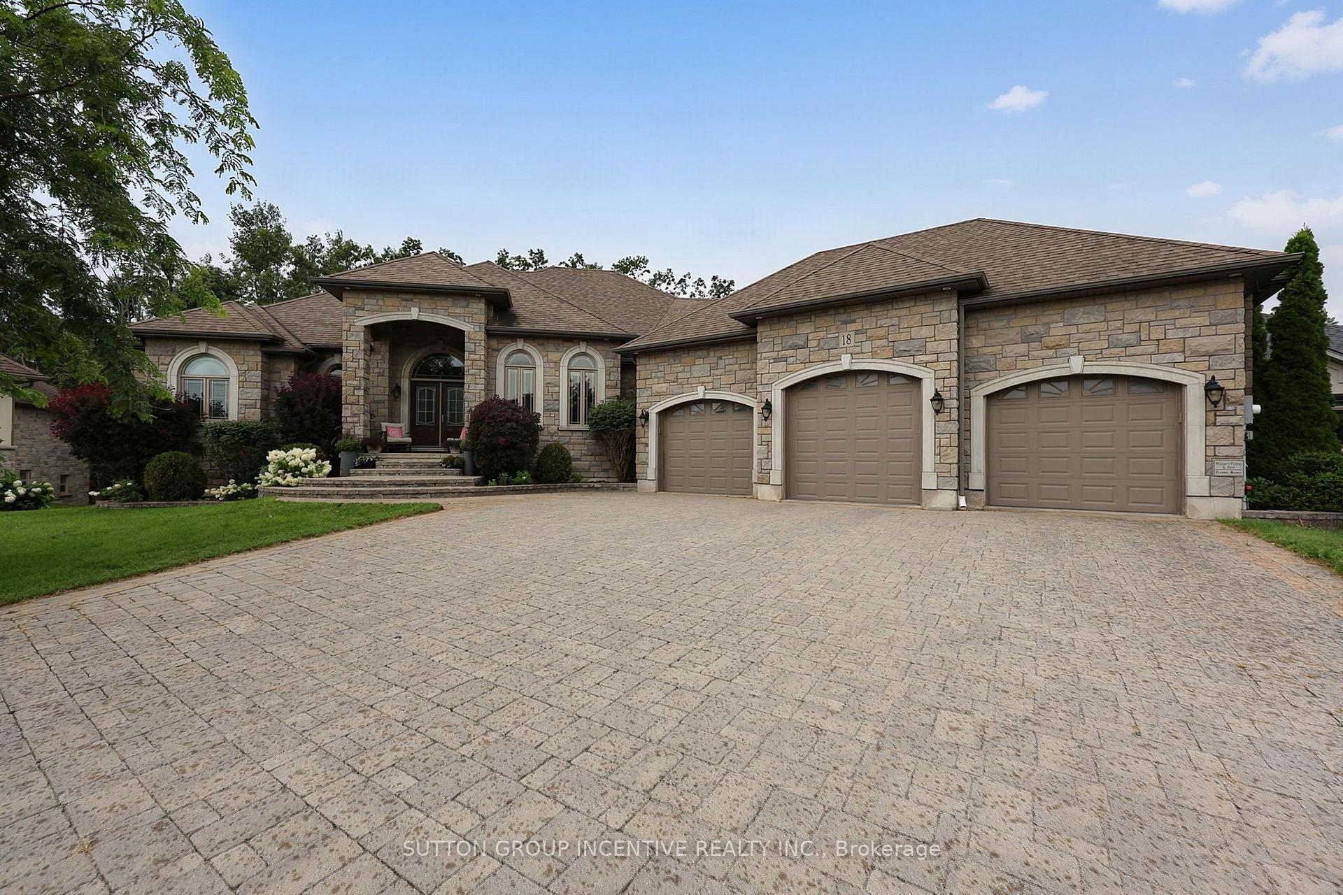 Photo 4 of 18 Lloyd Cook Drive W, Springwater, Snow Valley — HOMEH