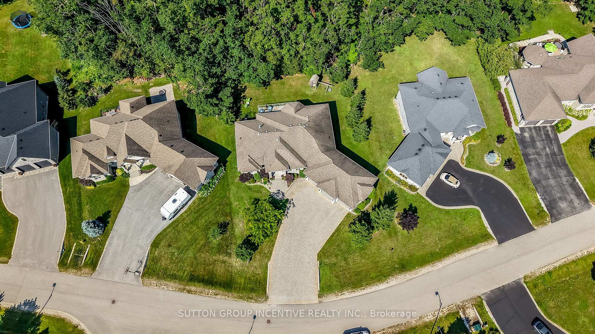 Photo 5 of 18 Lloyd Cook Drive W, Springwater, Snow Valley — HOMEH