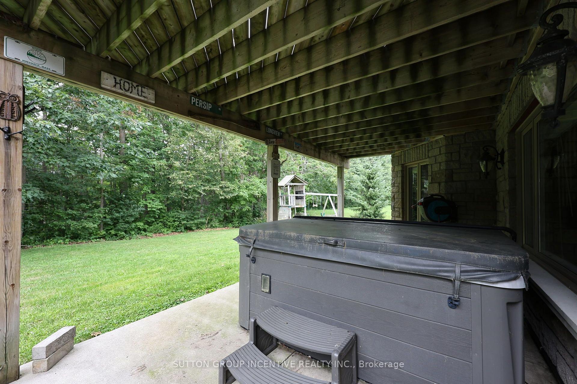 Photo 10 of 18 Lloyd Cook Drive W, Springwater, Snow Valley — HOMEH