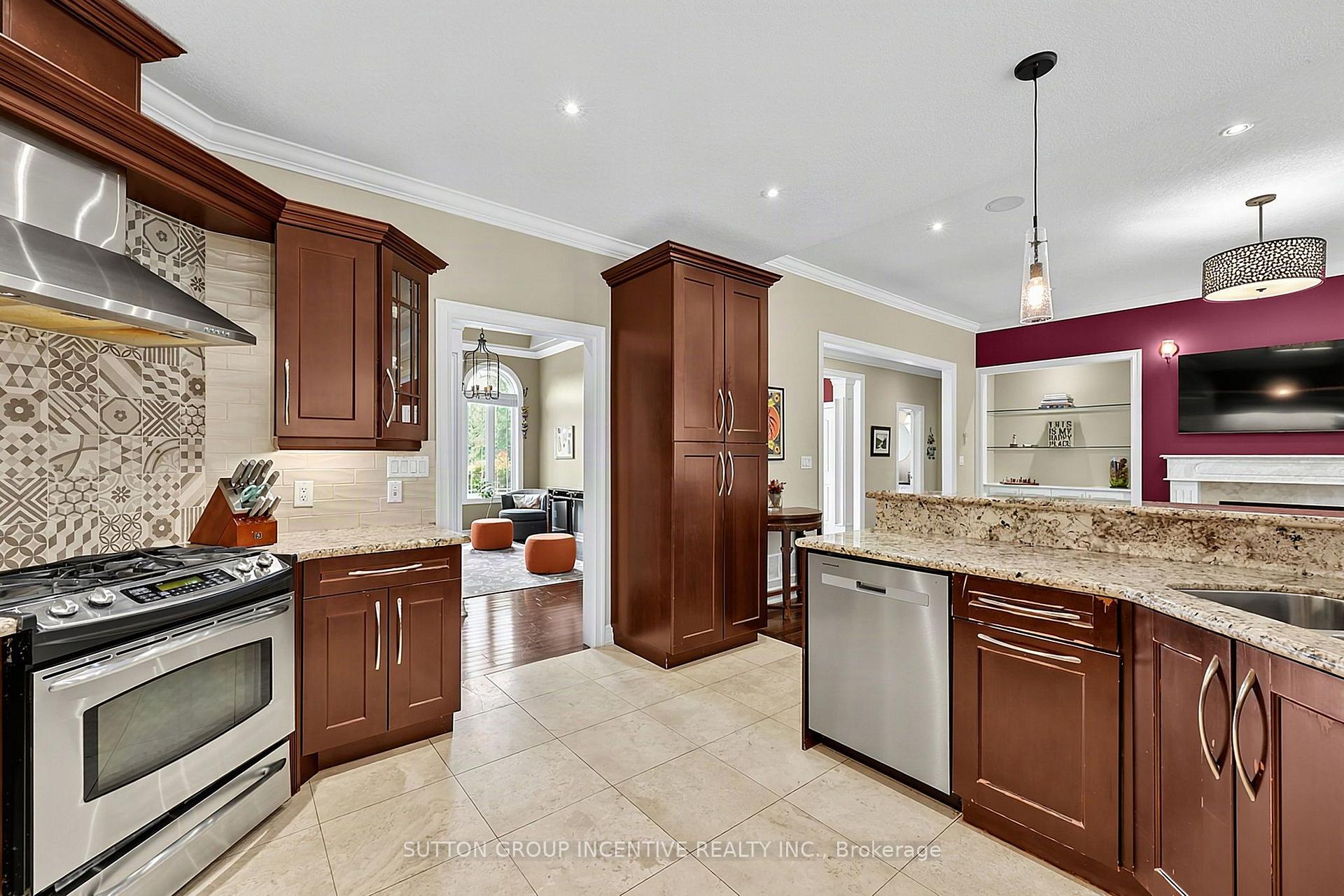 Photo 21 of 18 Lloyd Cook Drive W, Springwater, Snow Valley — HOMEH