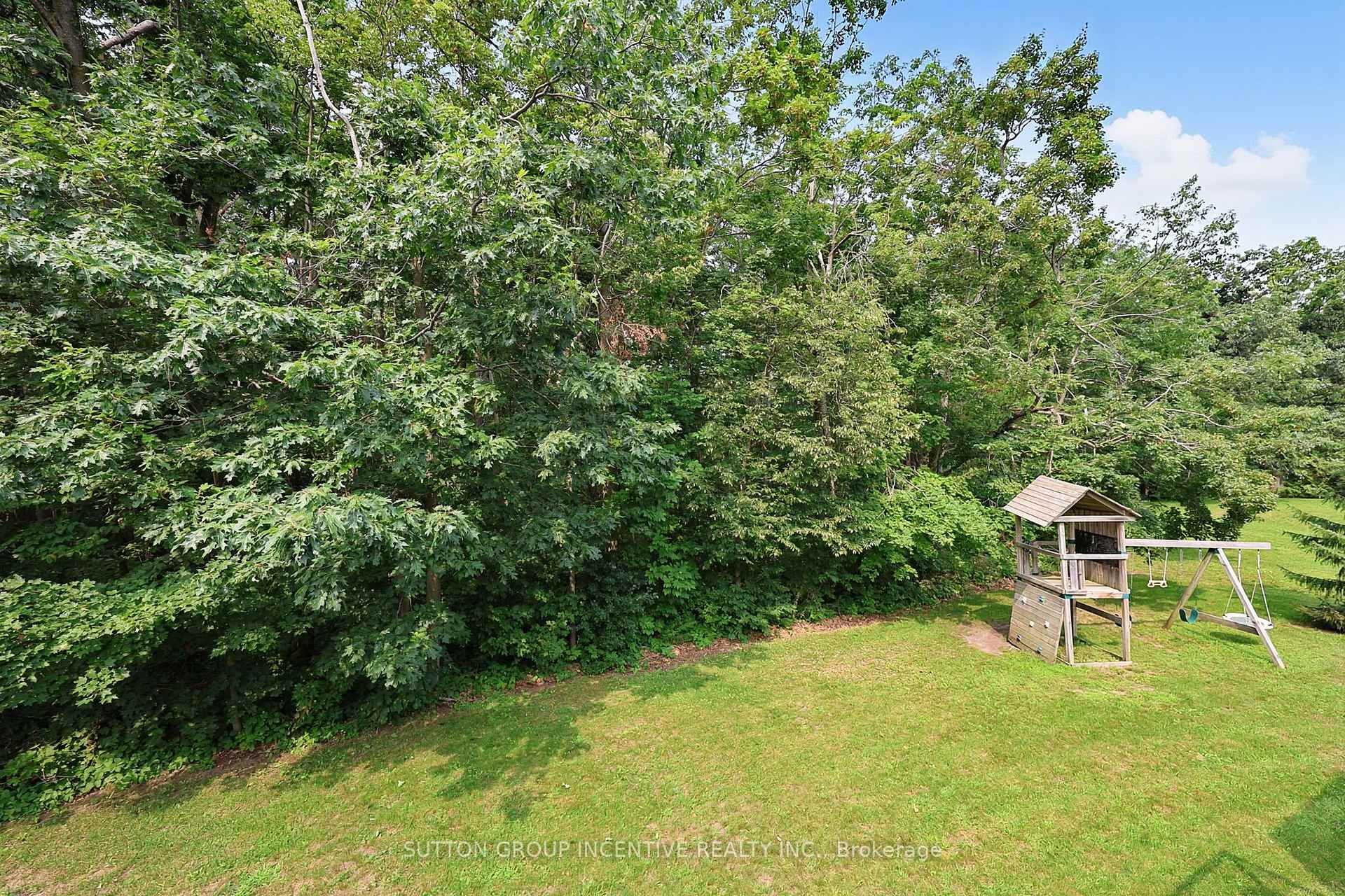 Photo 29 of 18 Lloyd Cook Drive W, Springwater, Snow Valley — HOMEH