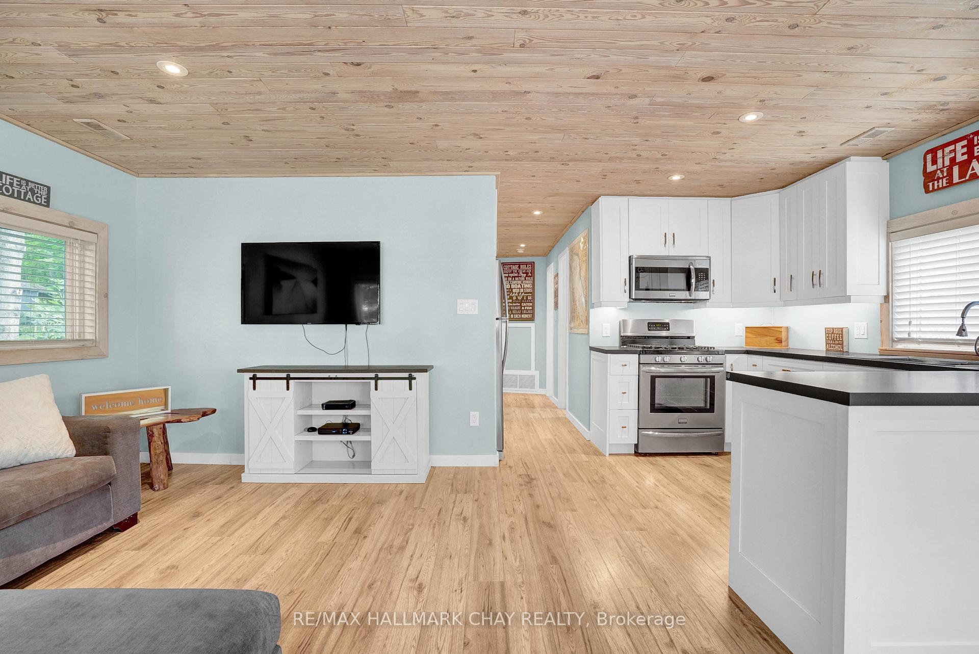 Photo 10 of 375 Robins Point Road, Tay, Victoria Harbour — HOMEH