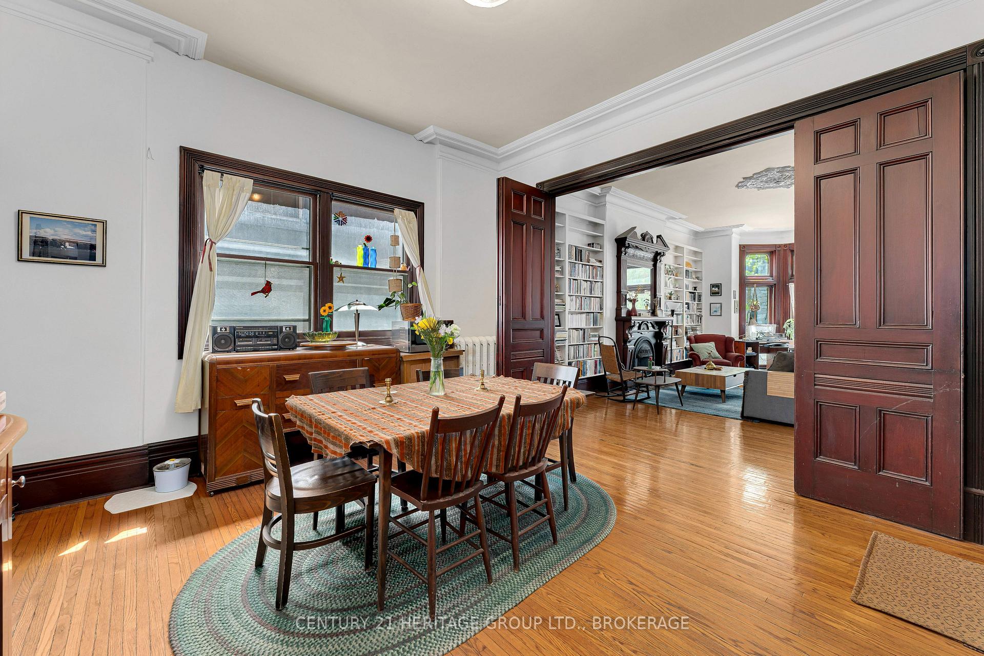 Photo 9 of 25 Colborne Street, Kingston, East of Sir John A. Blvd — HOMEH