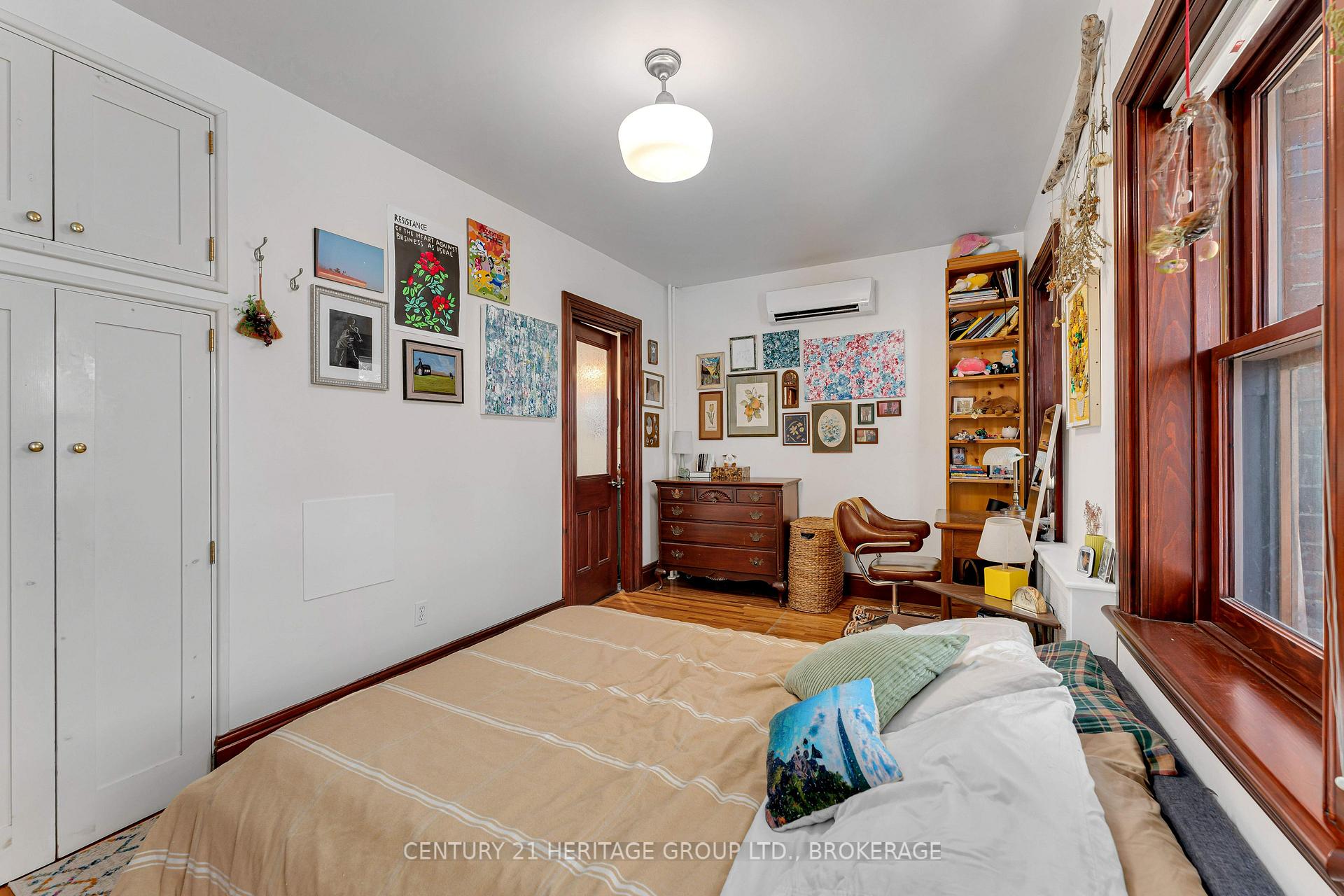 Photo 16 of 25 Colborne Street, Kingston, East of Sir John A. Blvd — HOMEH