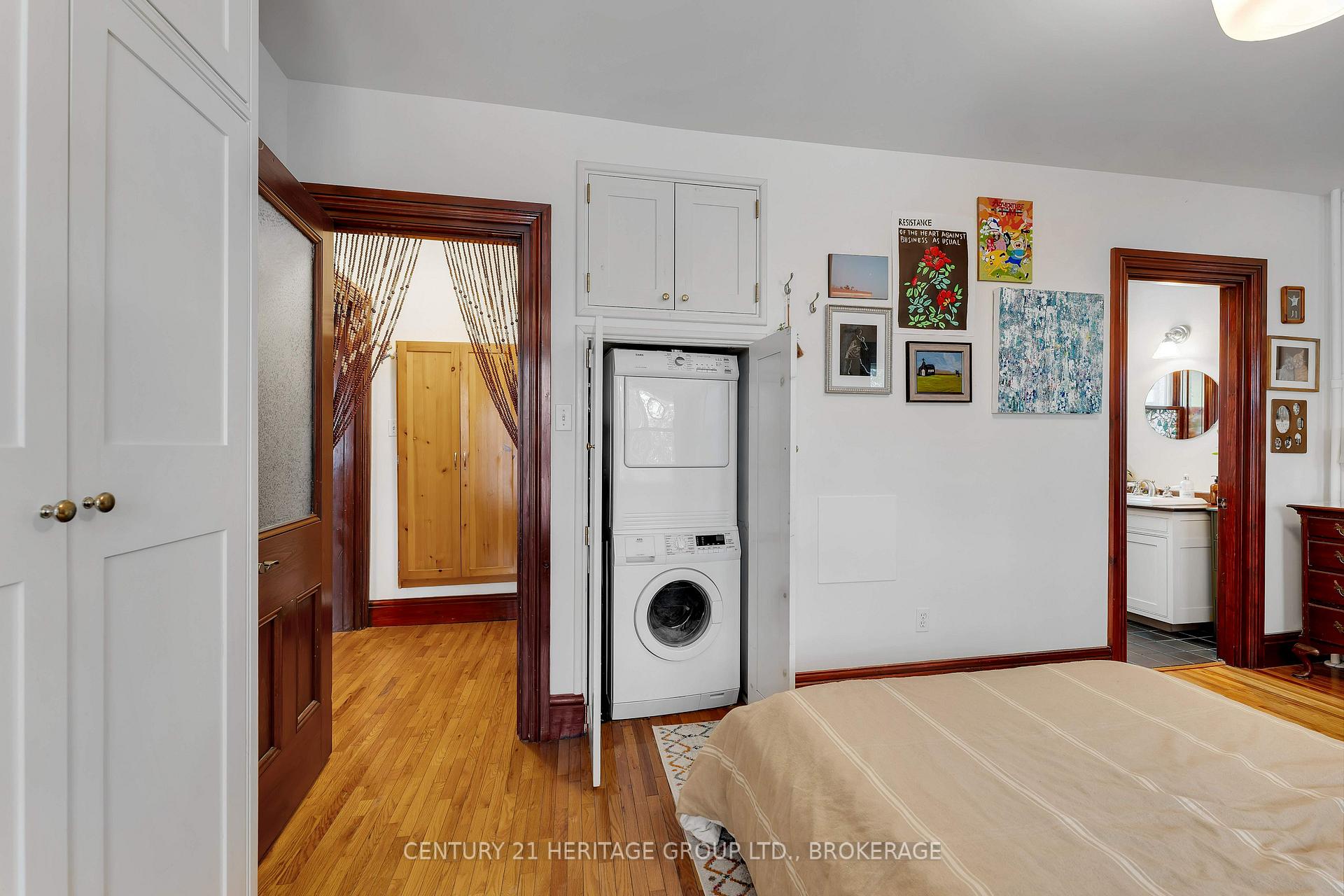 Photo 17 of 25 Colborne Street, Kingston, East of Sir John A. Blvd — HOMEH