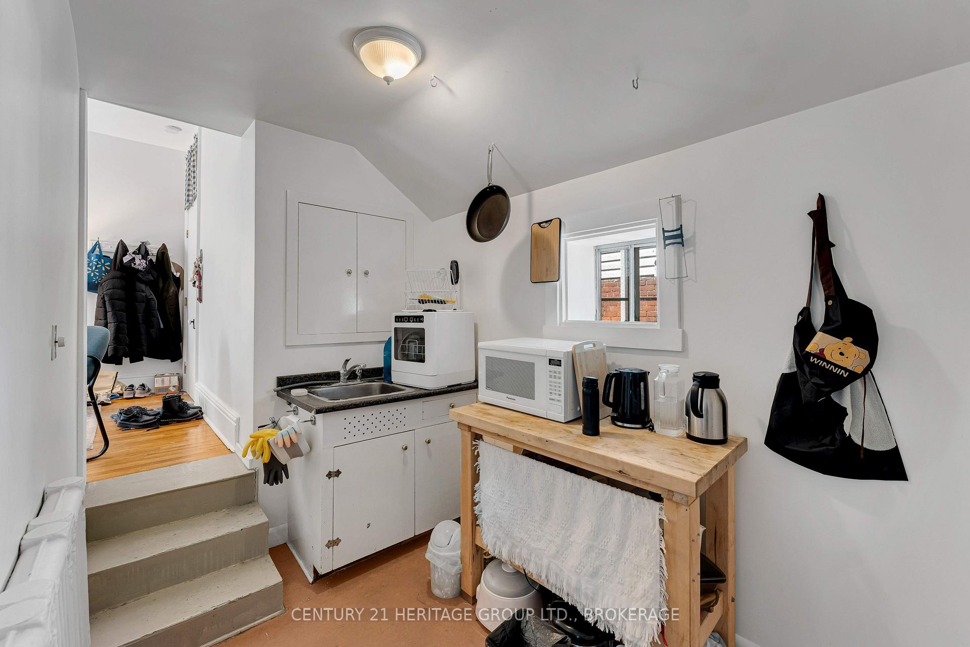 Photo 25 of 25 Colborne Street, Kingston, East of Sir John A. Blvd — HOMEH