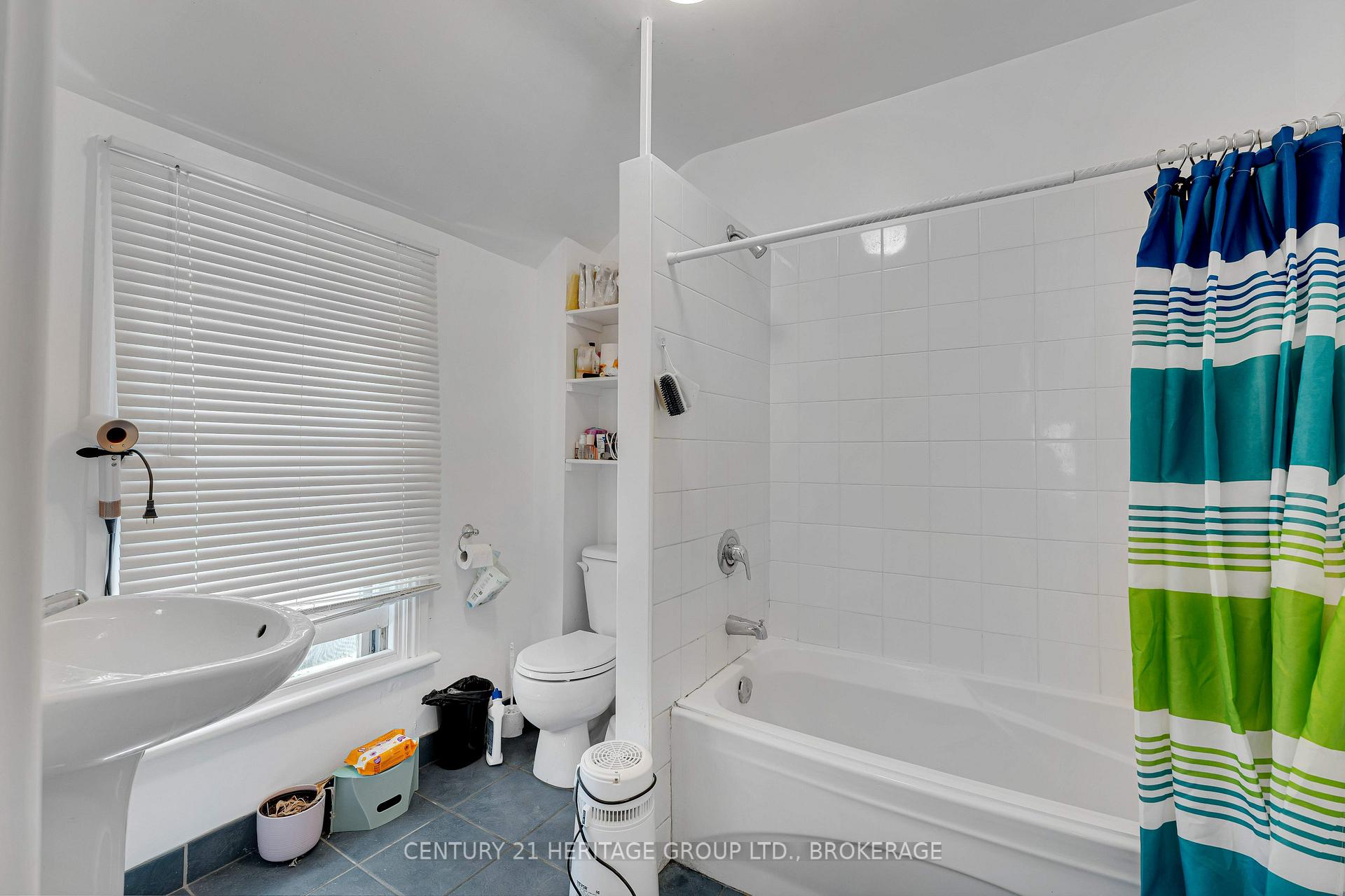 Photo 31 of 25 Colborne Street, Kingston, East of Sir John A. Blvd — HOMEH