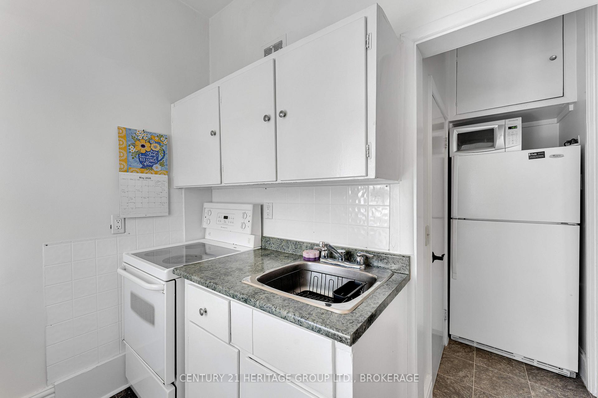 Photo 41 of 25 Colborne Street, Kingston, East of Sir John A. Blvd — HOMEH