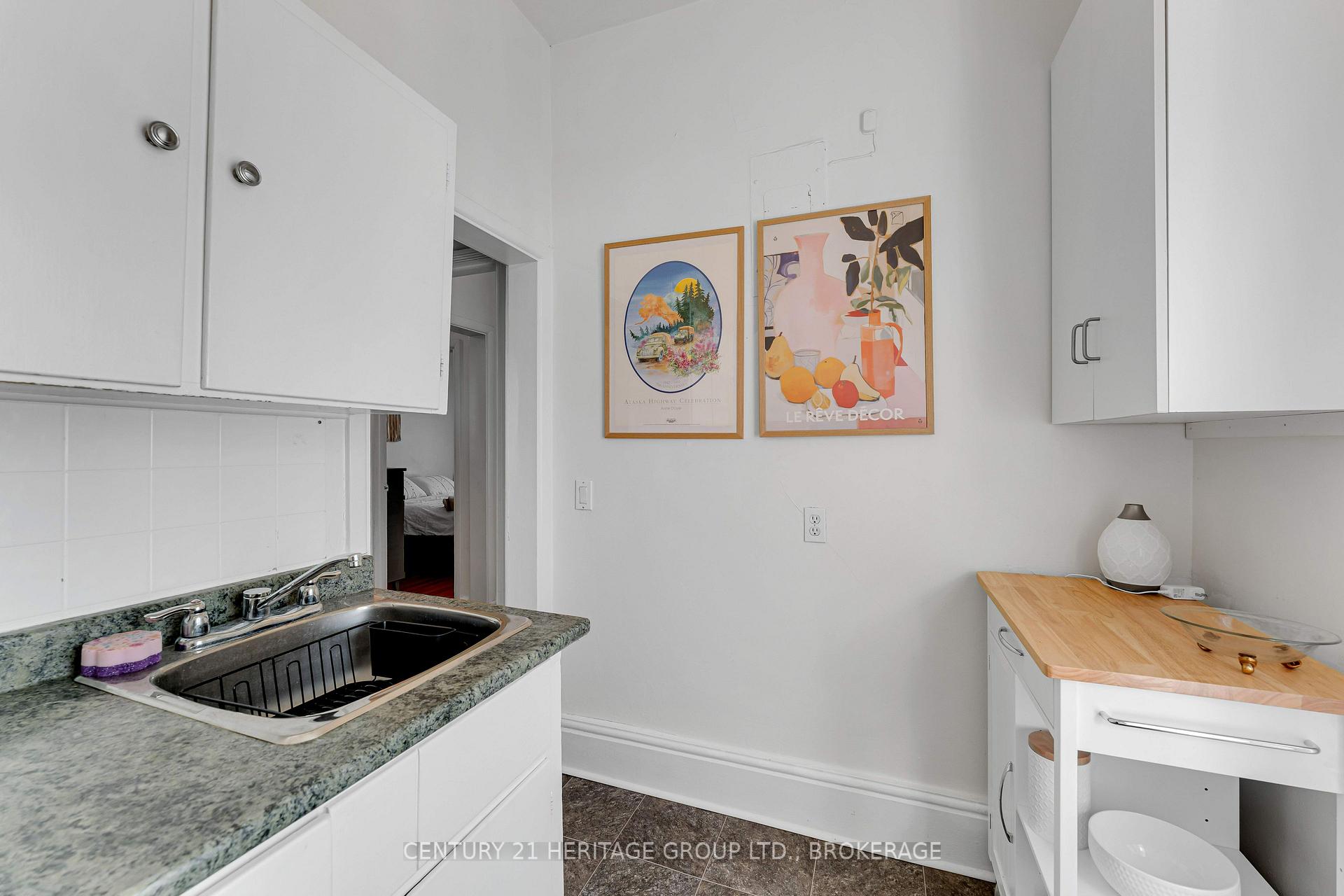 Photo 42 of 25 Colborne Street, Kingston, East of Sir John A. Blvd — HOMEH