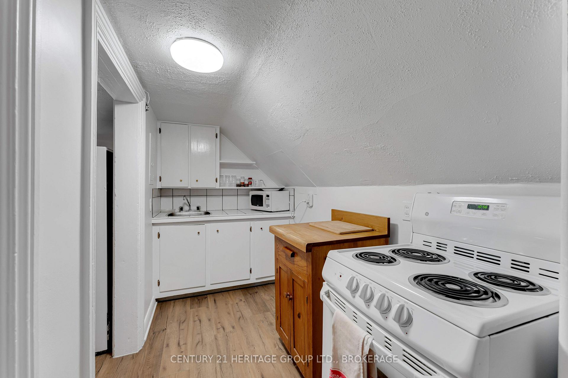 Photo 45 of 25 Colborne Street, Kingston, East of Sir John A. Blvd — HOMEH