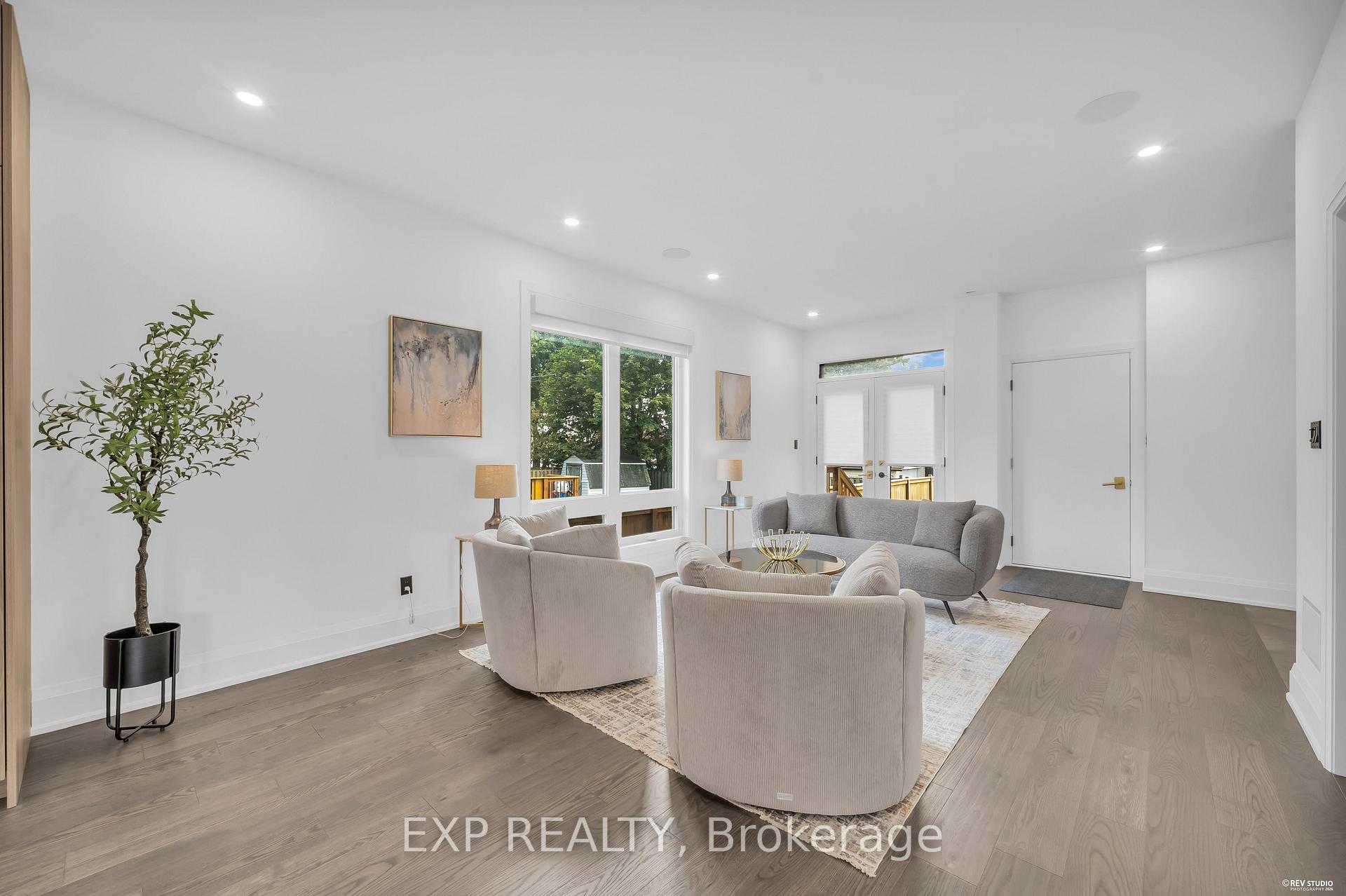 Photo 6 of 19 Burcher Road, Ajax, South East — HOMEH