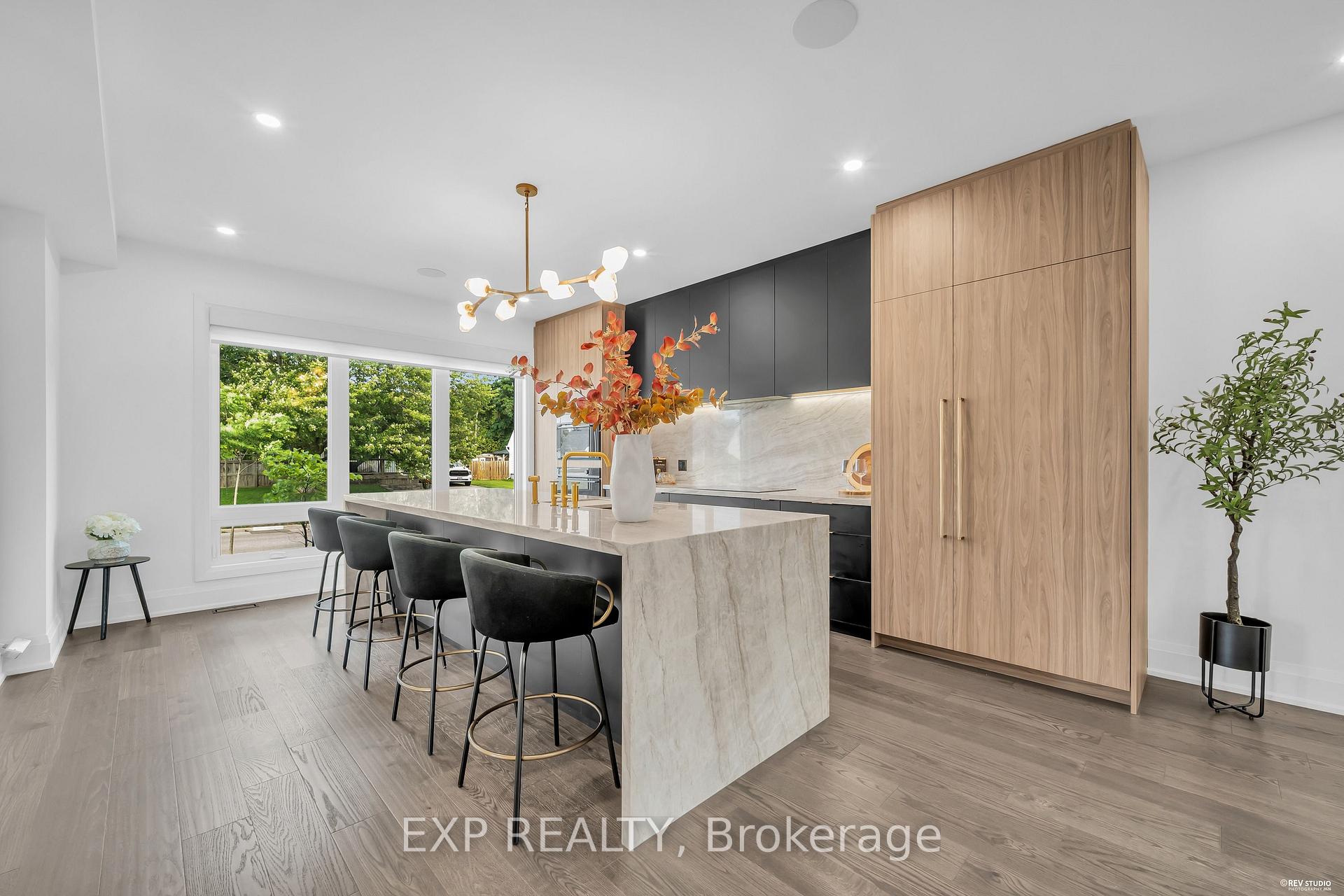 Photo 8 of 19 Burcher Road, Ajax, South East — HOMEH