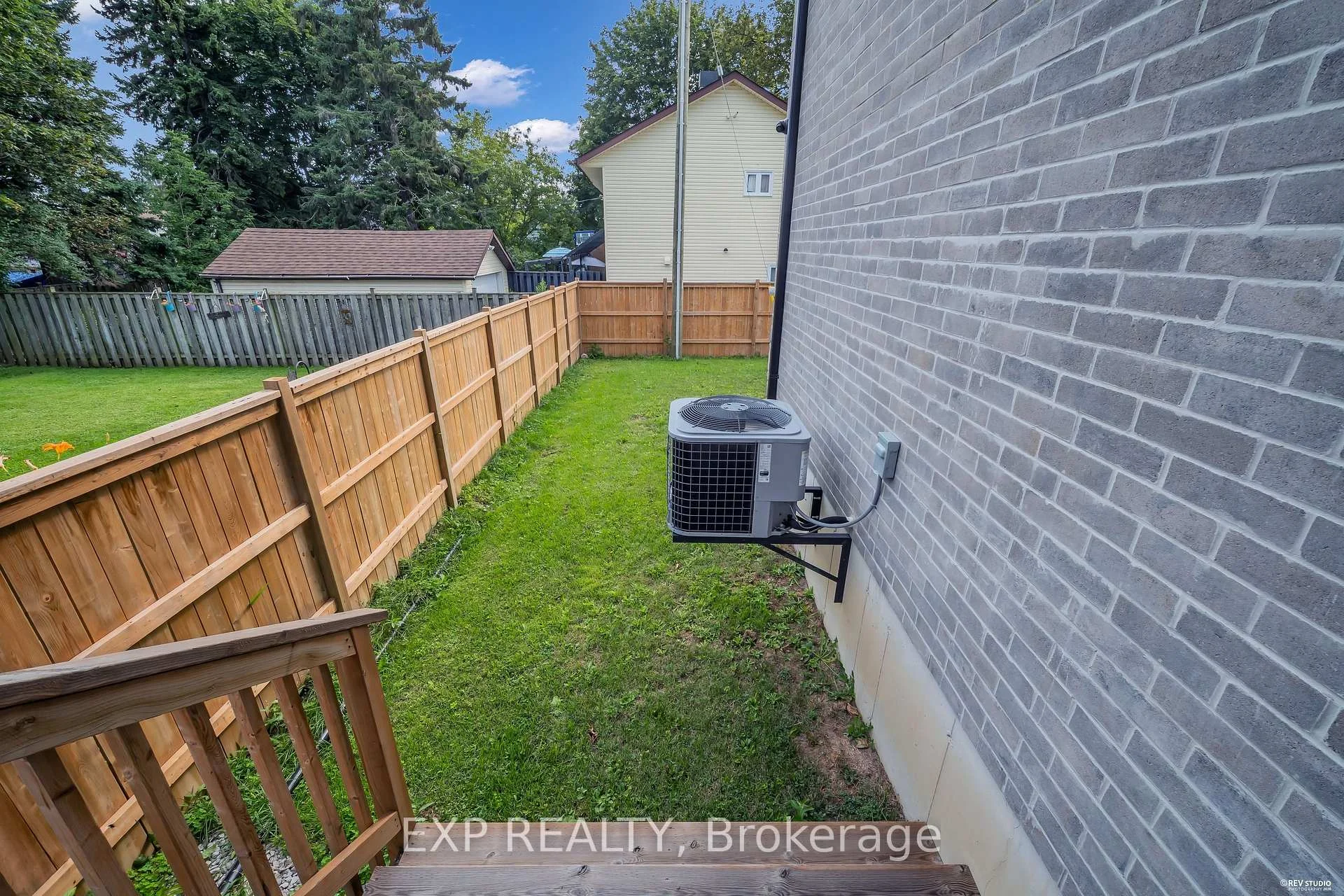 Photo 52 of 19 Burcher Road, Ajax, South East — HOMEH