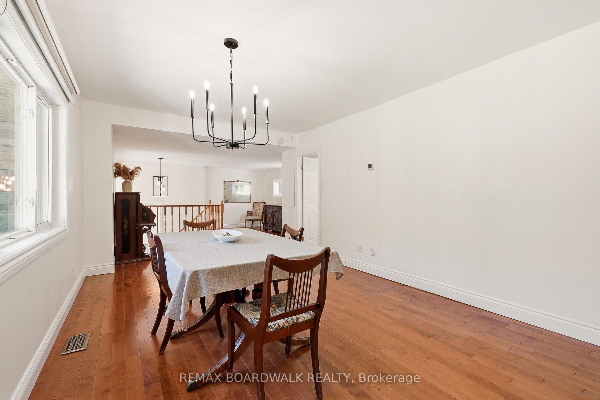Photo 8 of 1110 Dunning Road, Ottawa, Cumberland Ridge — HOMEH