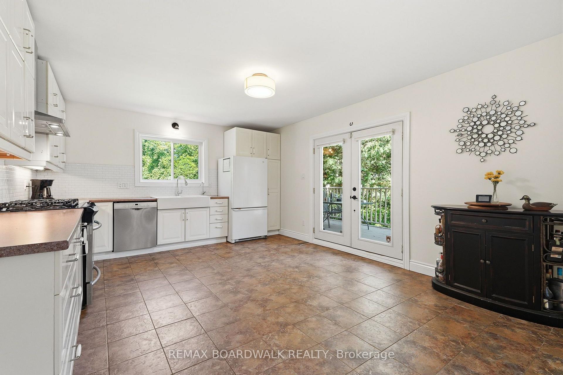 Photo 10 of 1110 Dunning Road, Ottawa, Cumberland Ridge — HOMEH