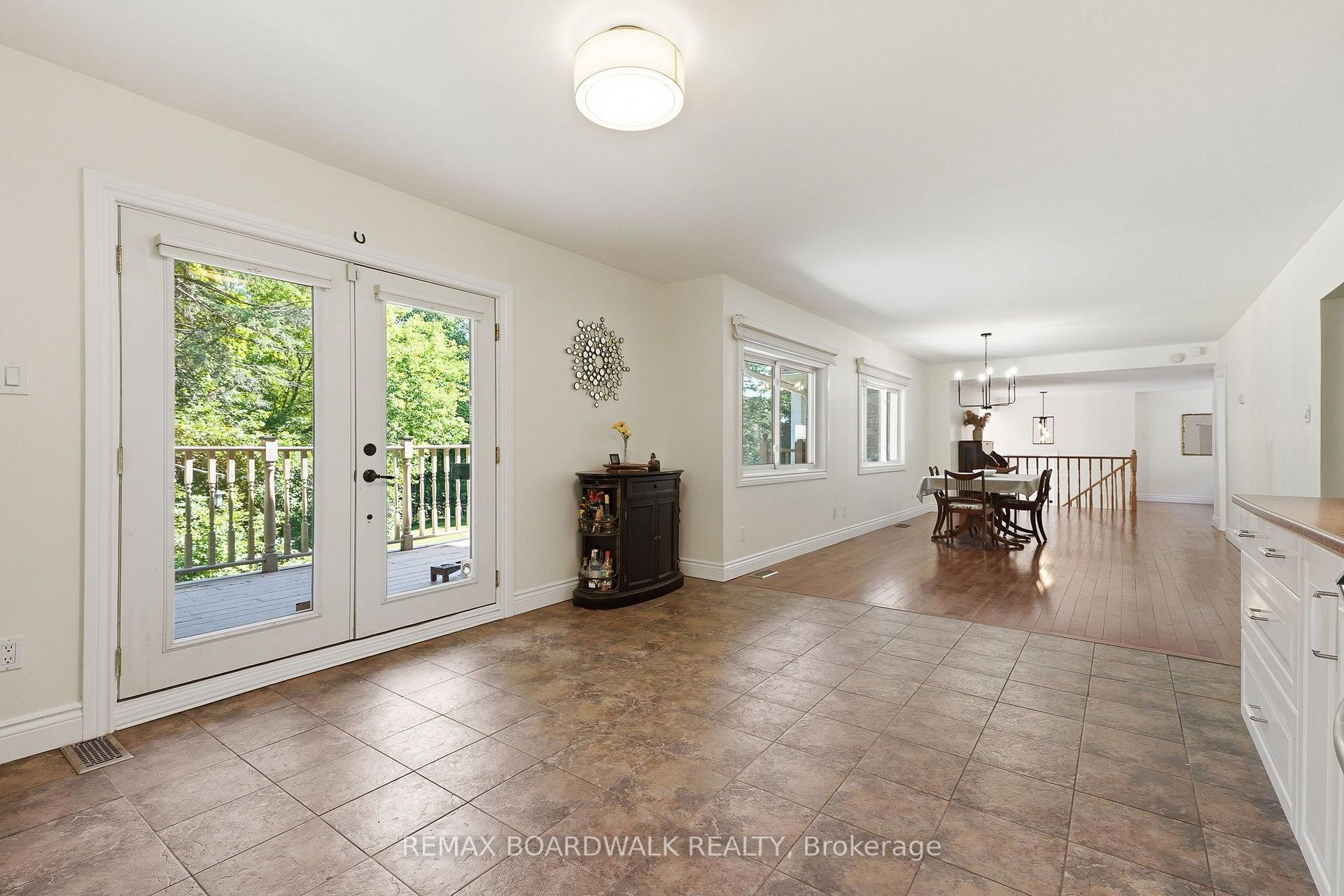 Photo 12 of 1110 Dunning Road, Ottawa, Cumberland Ridge — HOMEH