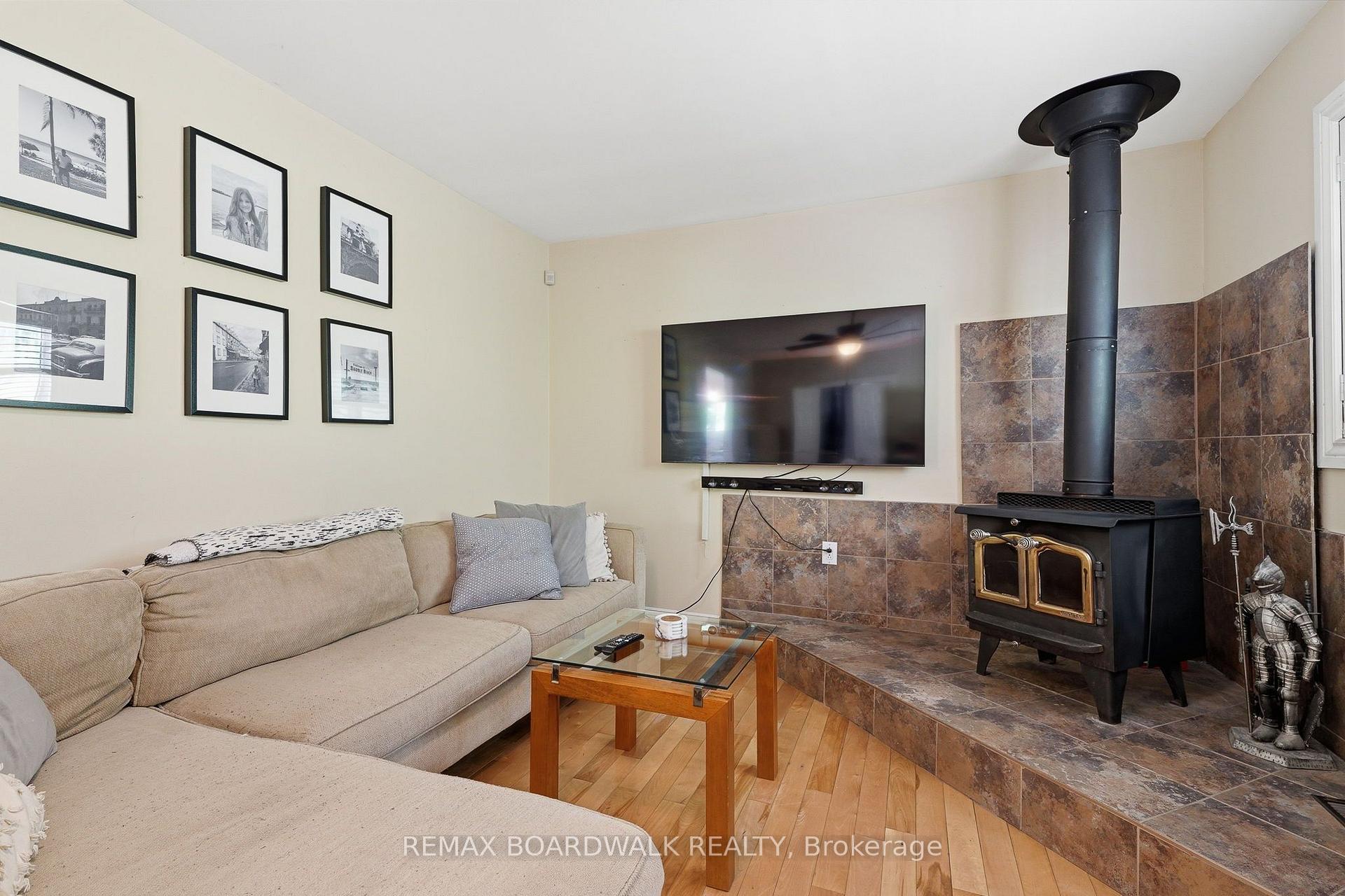 Photo 14 of 1110 Dunning Road, Ottawa, Cumberland Ridge — HOMEH