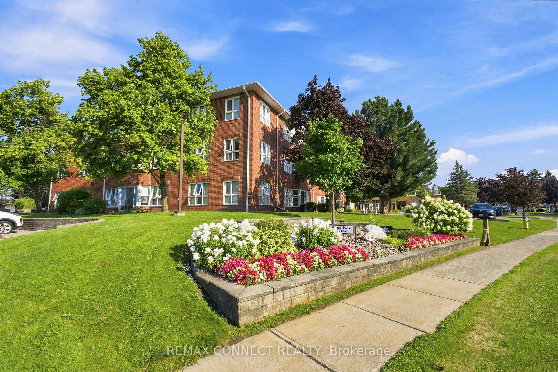 Photo 3 of Unit 308, 4 Heritage Way, Kawartha Lakes, Lindsay — HOMEH