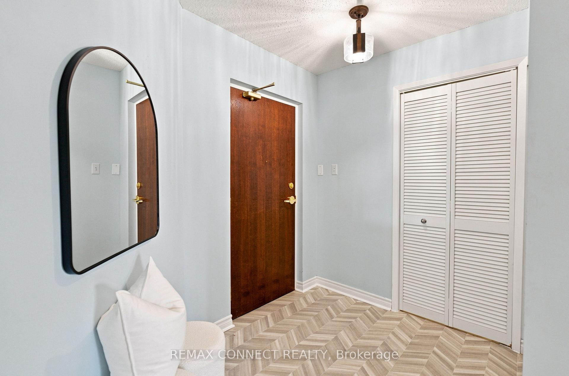 Photo 5 of Unit 308, 4 Heritage Way, Kawartha Lakes, Lindsay — HOMEH