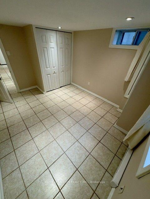 Photo 19 of Unit 3-Bsmt, 970 Avenue Road, Toronto, Forest Hill South — HOMEH