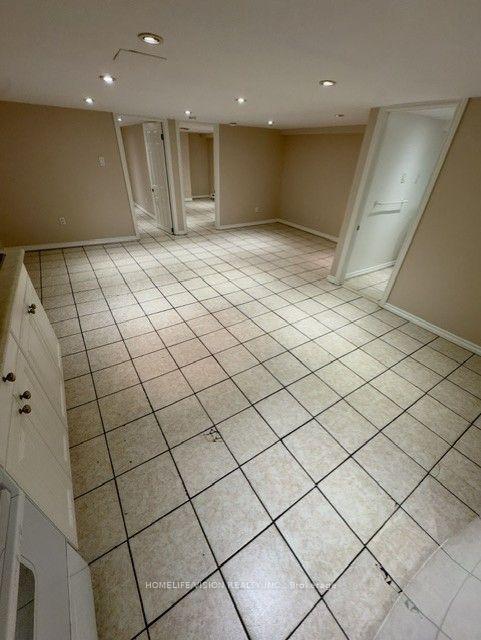 Photo 28 of Unit 3-Bsmt, 970 Avenue Road, Toronto, Forest Hill South — HOMEH