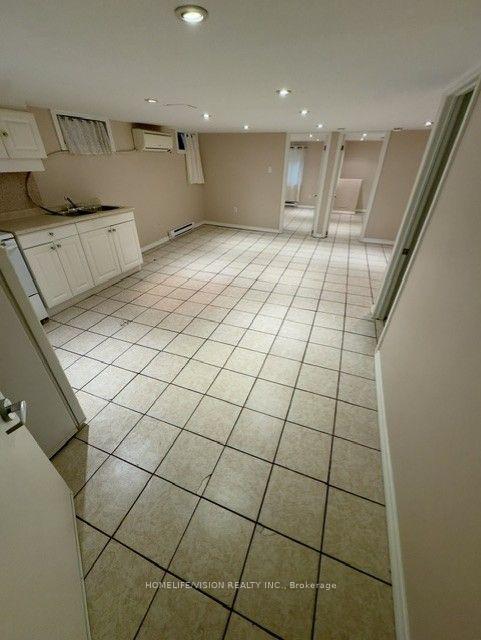 Photo 31 of Unit 3-Bsmt, 970 Avenue Road, Toronto, Forest Hill South — HOMEH