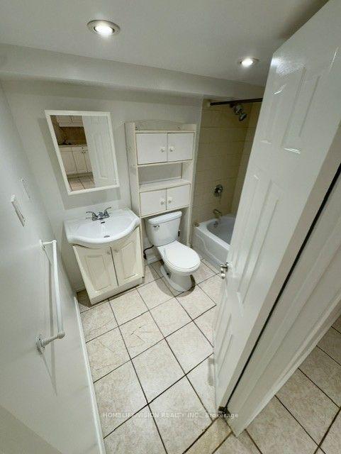 Photo 37 of Unit 3-Bsmt, 970 Avenue Road, Toronto, Forest Hill South — HOMEH