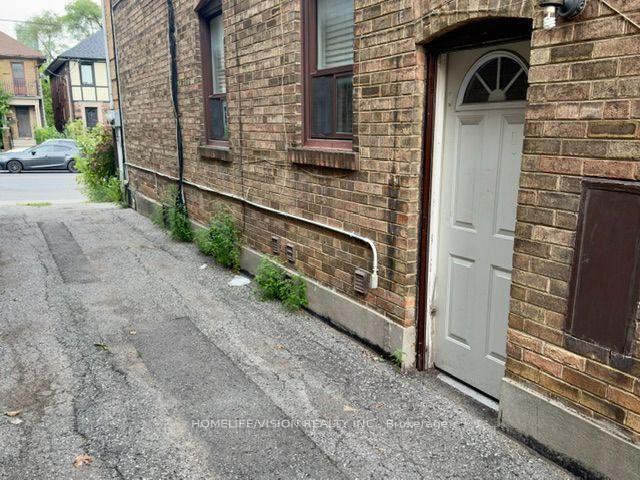 Photo 8 of Unit 3-Bsmt, 970 Avenue Road, Toronto, Forest Hill South — HOMEH