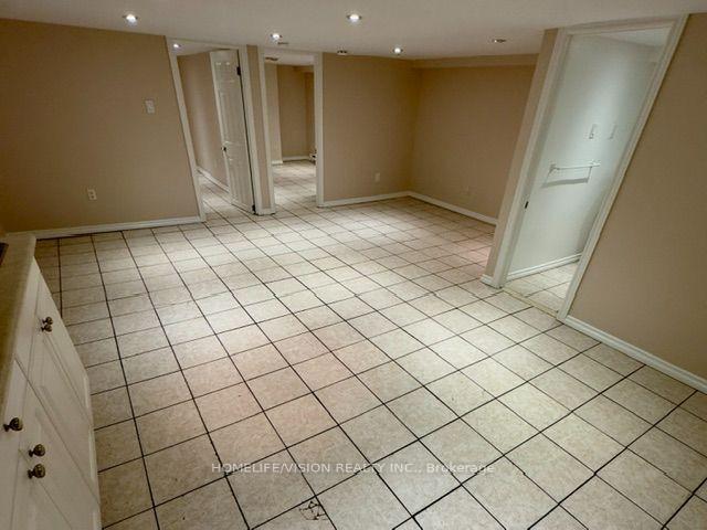 Photo 23 of Unit 3-Bsmt, 970 Avenue Road, Toronto, Forest Hill South — HOMEH