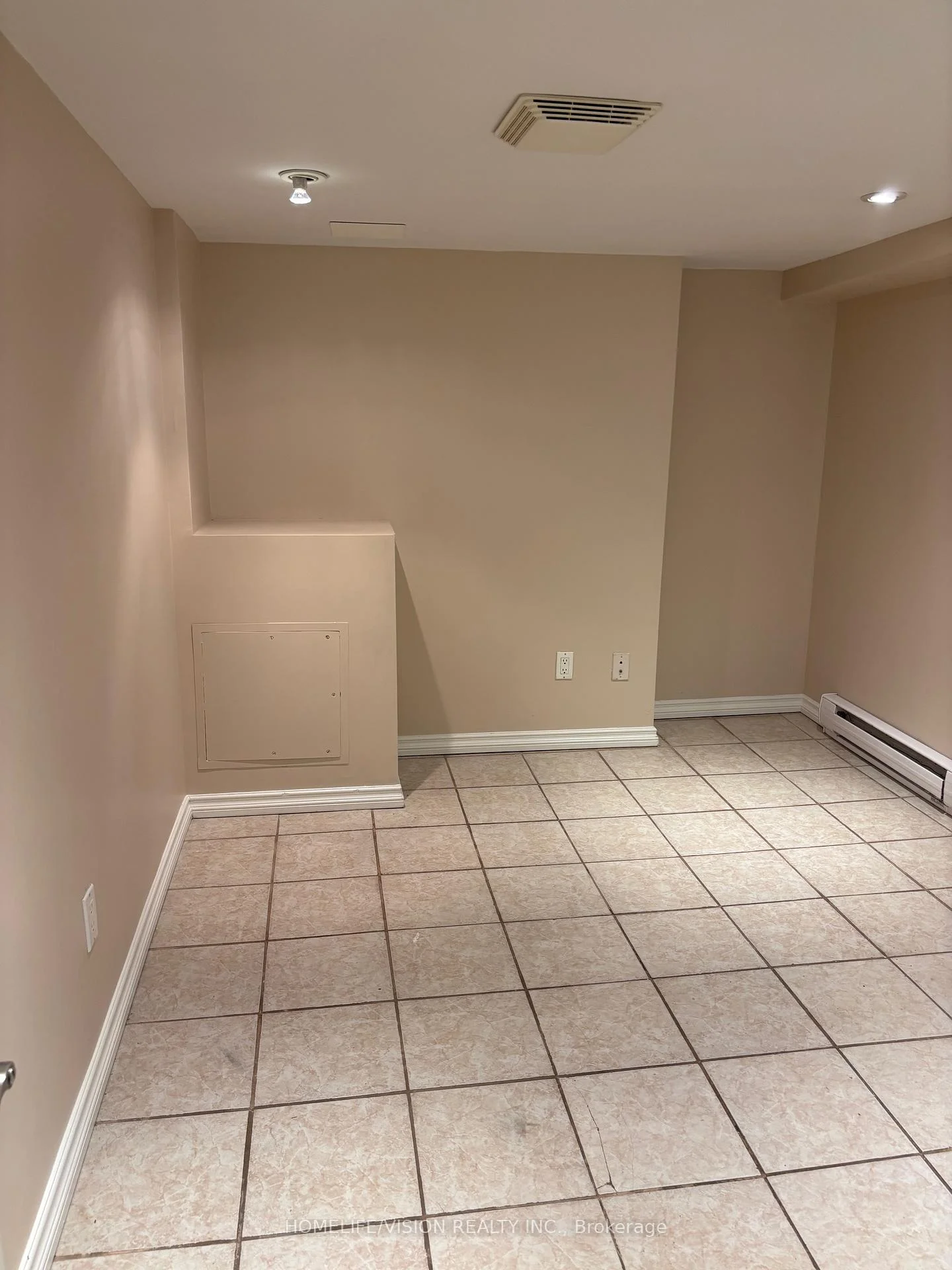 Photo 9 of Unit 3-Bsmt, 970 Avenue Road, Toronto, Forest Hill South — HOMEH