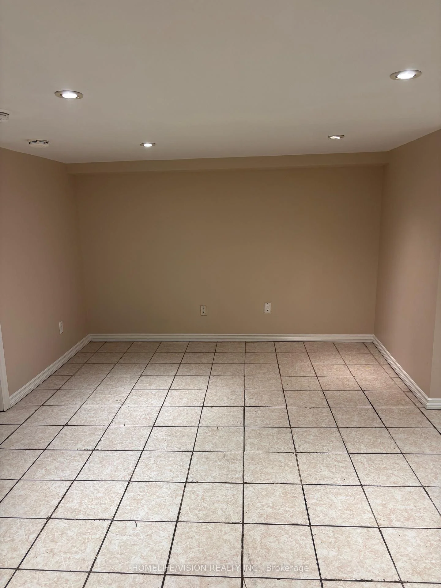 Photo 12 of Unit 3-Bsmt, 970 Avenue Road, Toronto, Forest Hill South — HOMEH