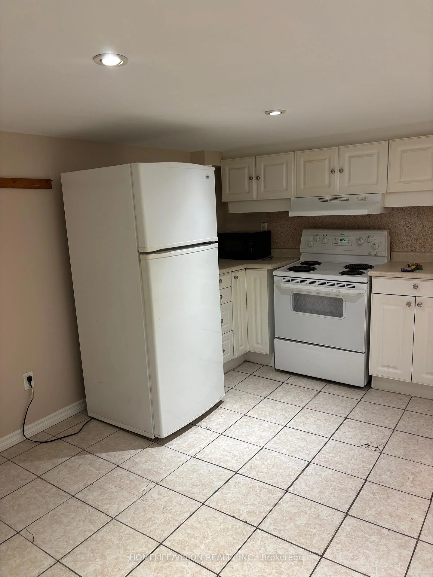 Photo 18 of Unit 3-Bsmt, 970 Avenue Road, Toronto, Forest Hill South — HOMEH