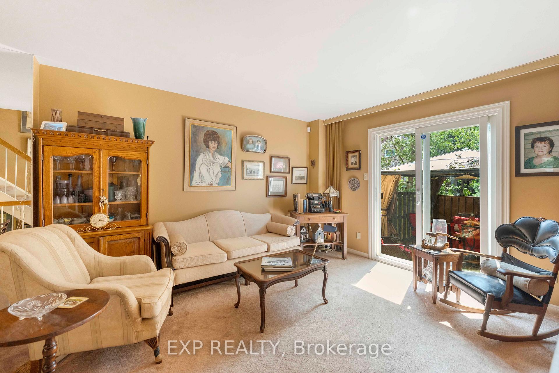 Photo 8 of 1 Quarry Court, Toronto, Greenwood-Coxwell — HOMEH