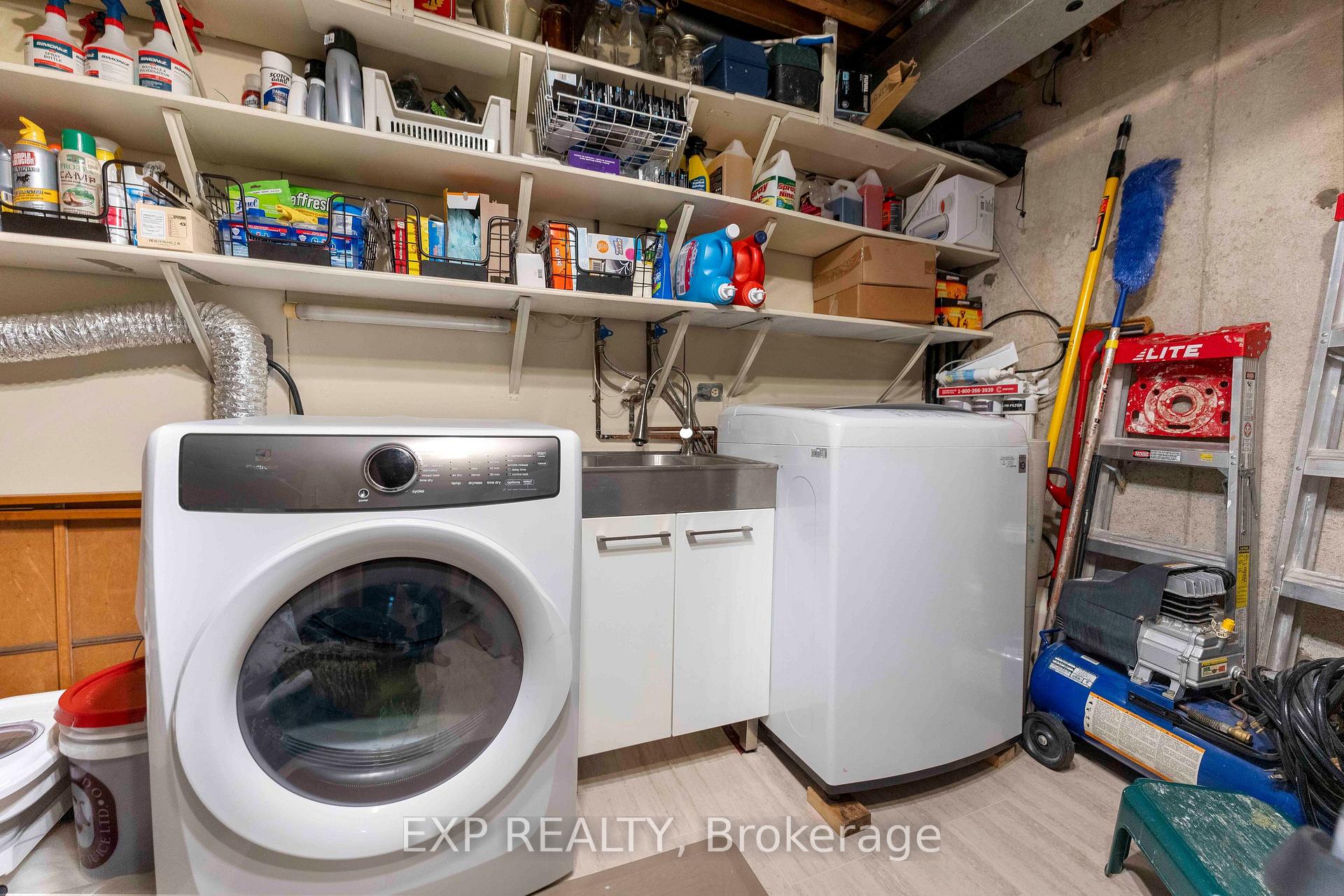 Photo 31 of 1 Quarry Court, Toronto, Greenwood-Coxwell — HOMEH