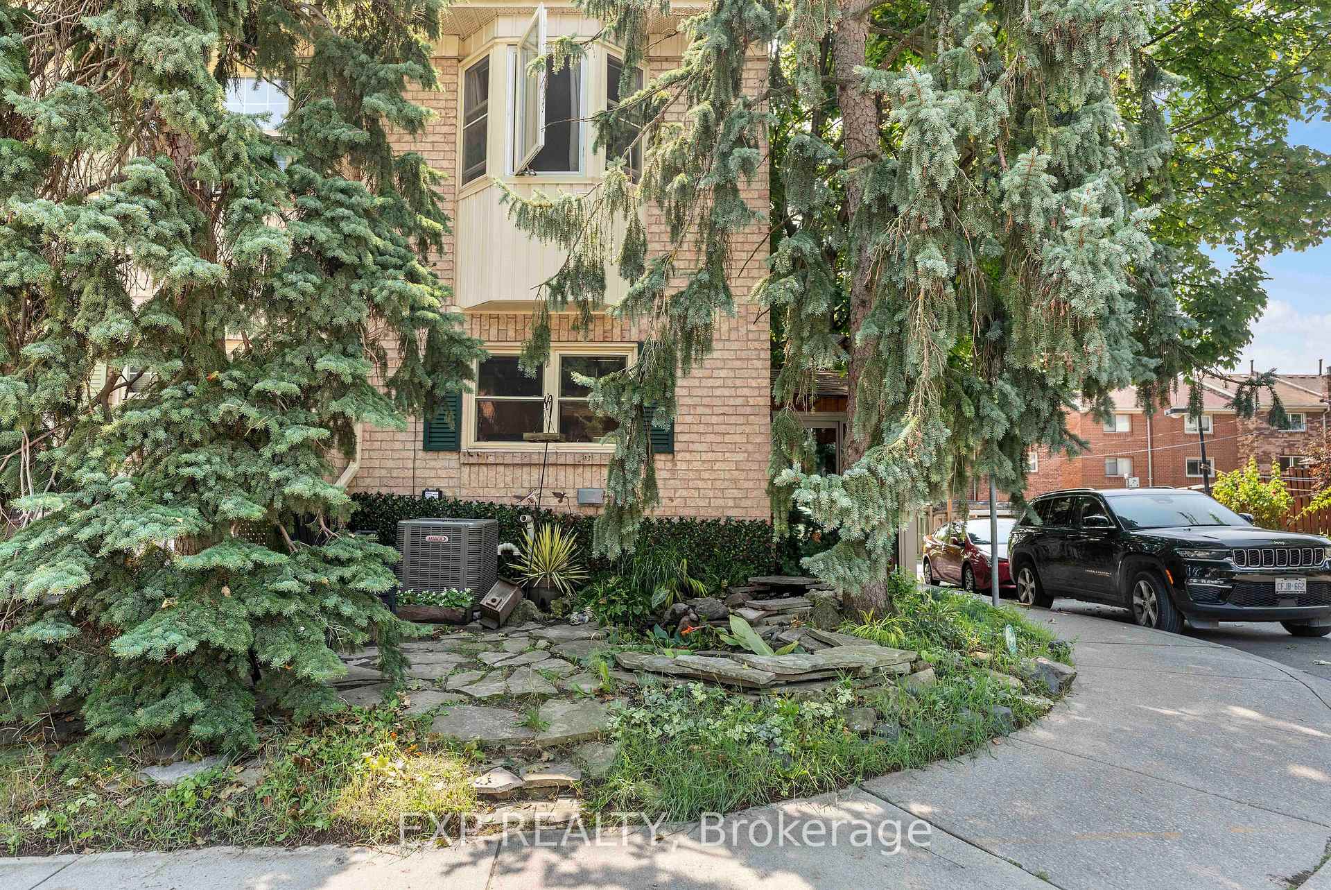 Photo 43 of 1 Quarry Court, Toronto, Greenwood-Coxwell — HOMEH