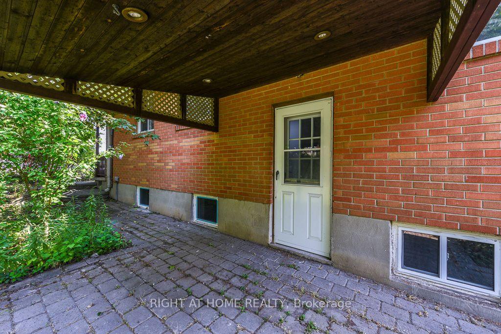 Photo 6 of 110 Main N Street, Milton, Campbellville — HOMEH
