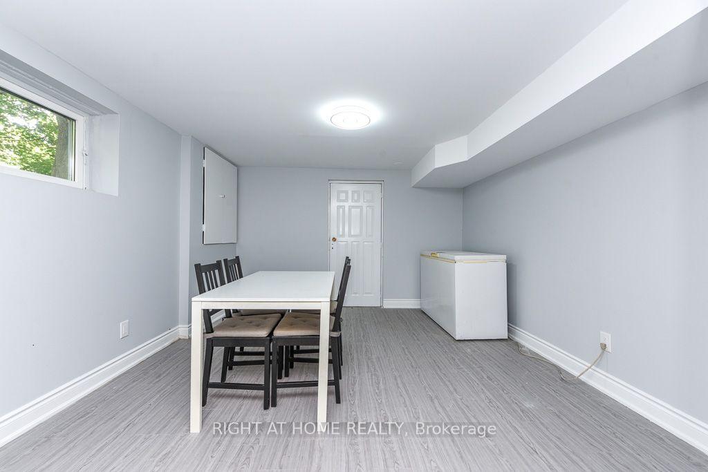 Photo 25 of 110 Main N Street, Milton, Campbellville — HOMEH