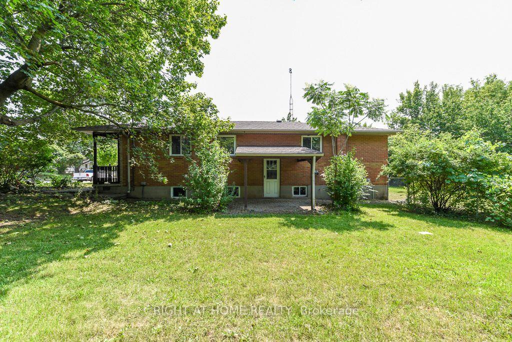 Photo 41 of 110 Main N Street, Milton, Campbellville — HOMEH