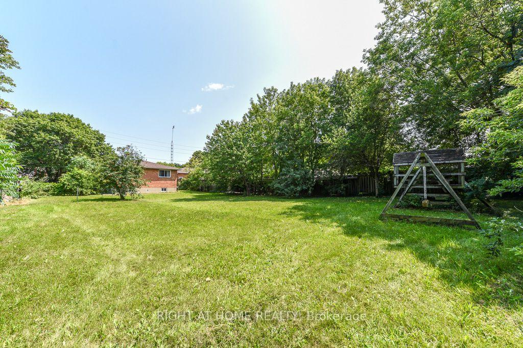 Photo 47 of 110 Main N Street, Milton, Campbellville — HOMEH