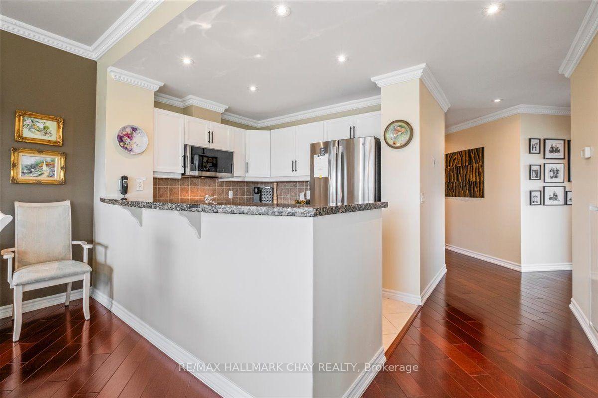 Photo 14 of Unit 1608, 6 Toronto Street, Barrie, Lakeshore — HOMEH