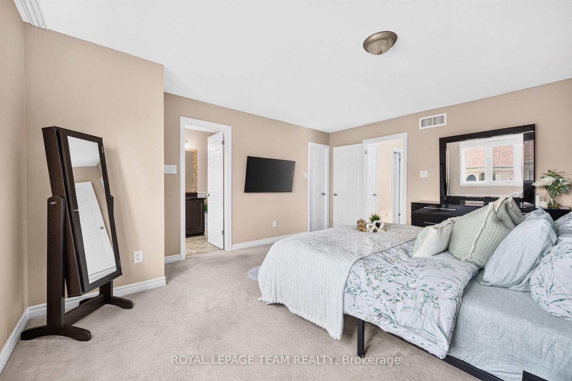 Photo 18 of 599 Malkowski Street, Ottawa, Kanata - Morgan's Grant/South March — HOMEH