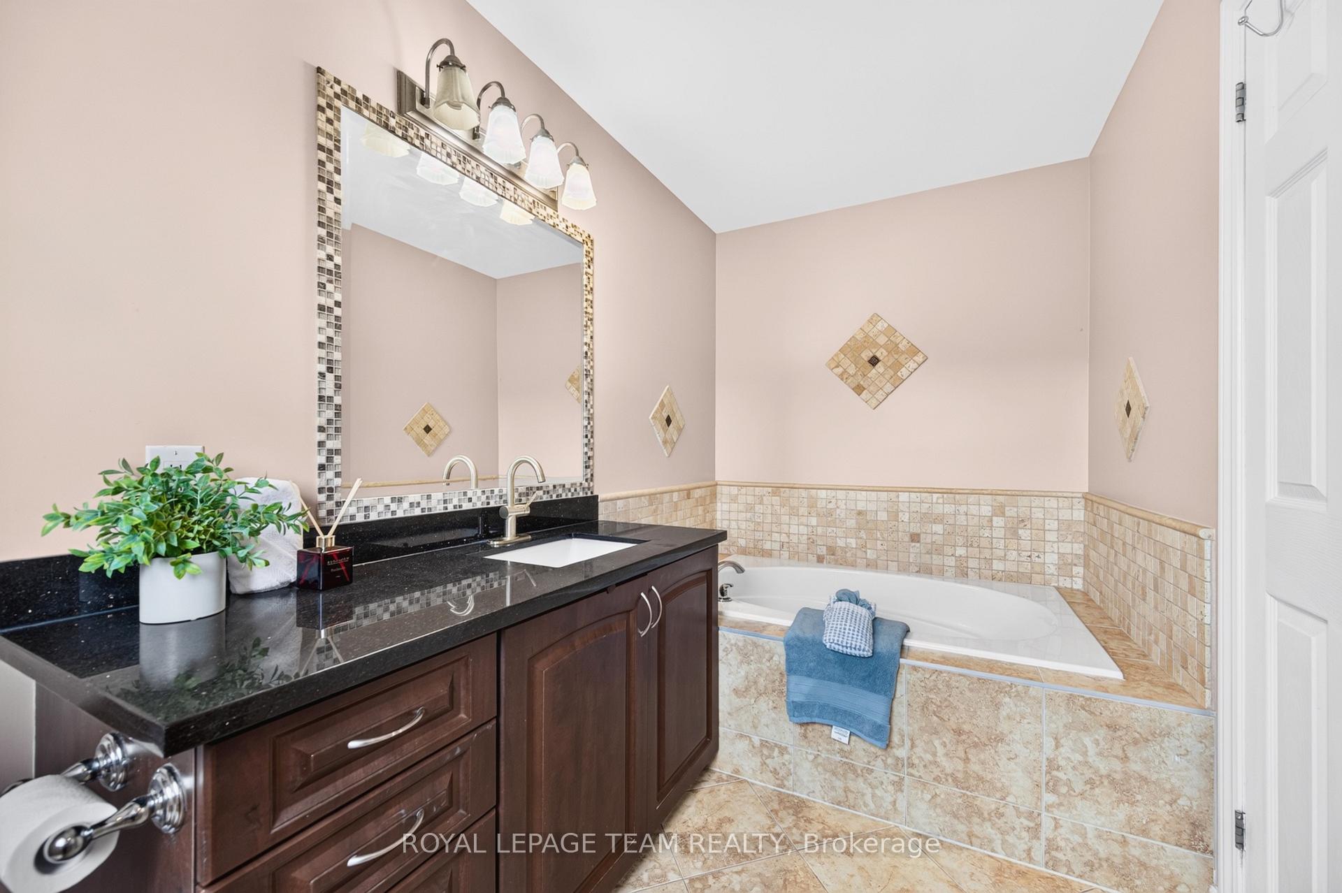 Photo 20 of 599 Malkowski Street, Ottawa, Kanata - Morgan's Grant/South March — HOMEH