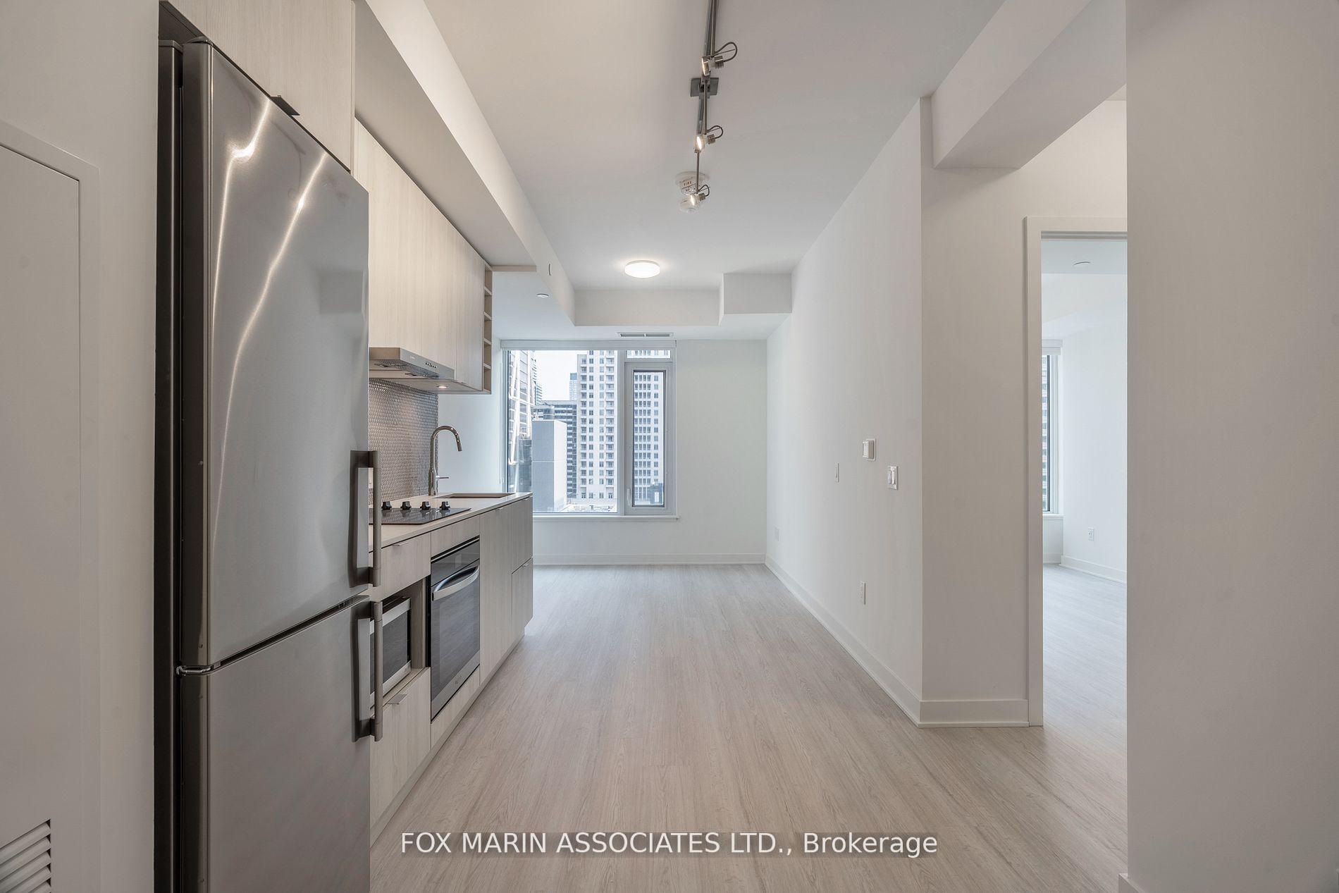 Front of Unit 713, 11 Yorkville Avenue